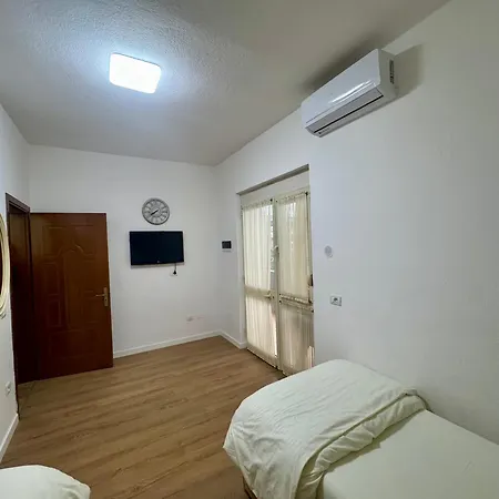 Vivo * Durrës